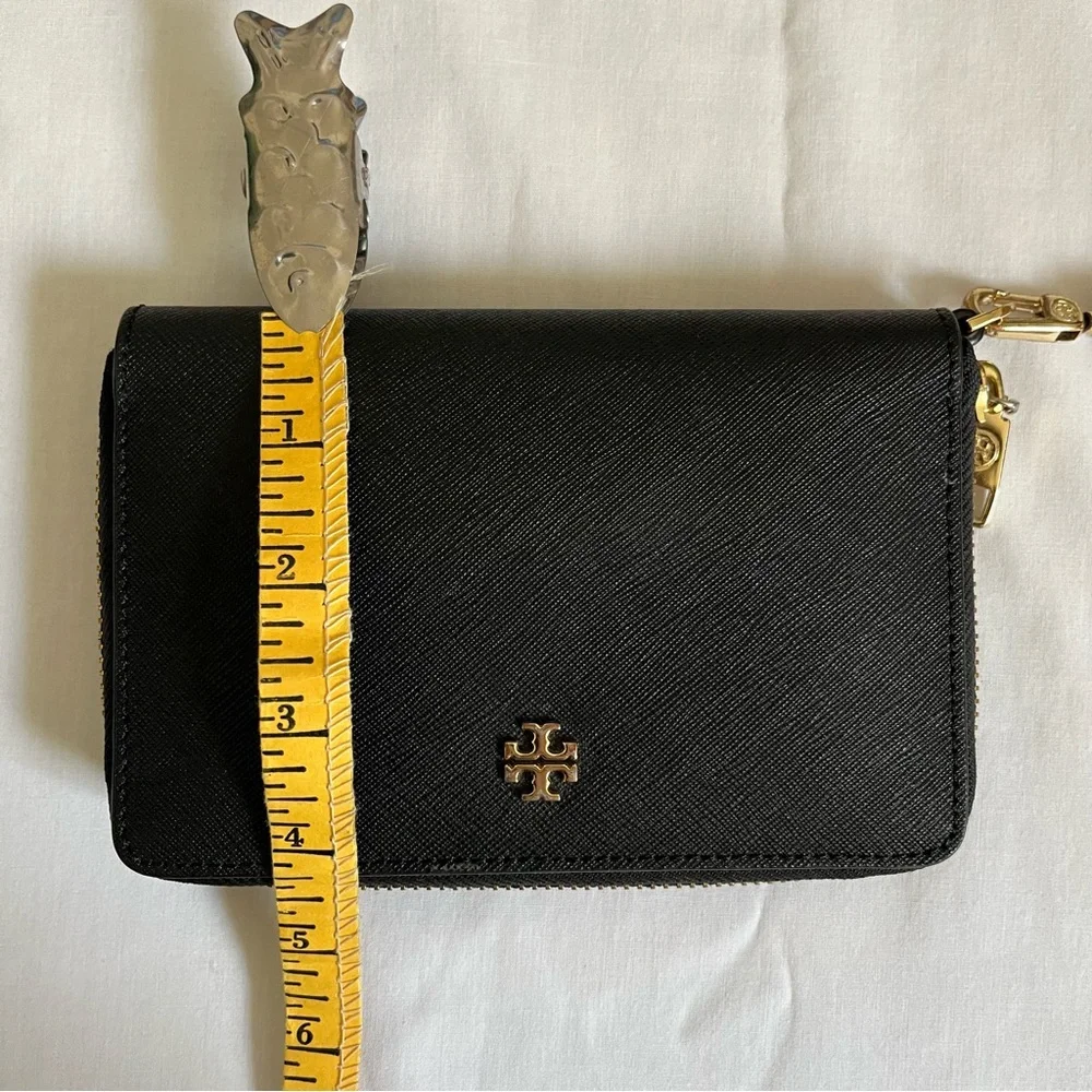 Tory Burch Wallet / Wristlet - Picture 2 of 6